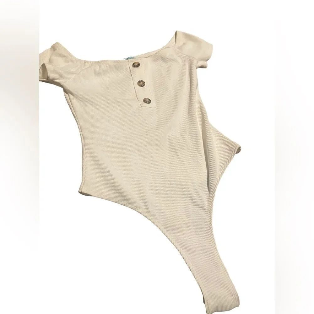 Anna be body suit ribbed with button accents size medium excellent condition